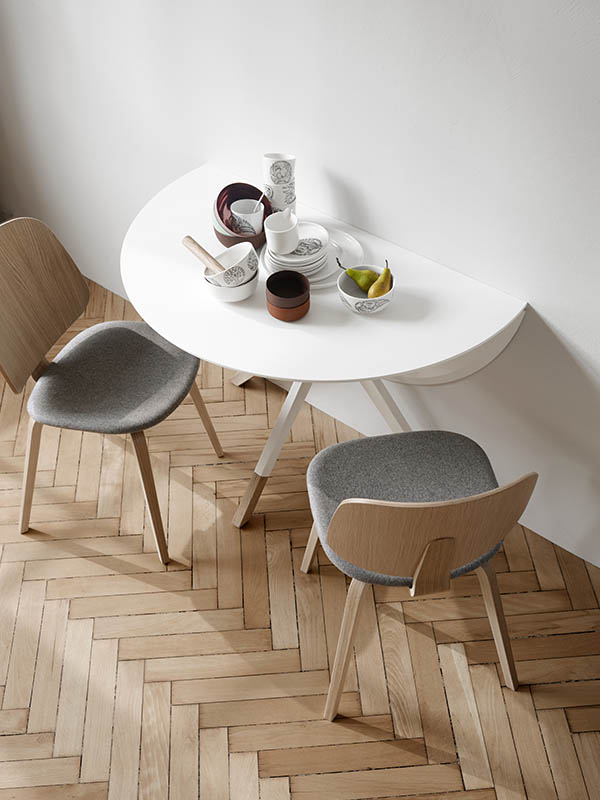 Billund round designer dining table