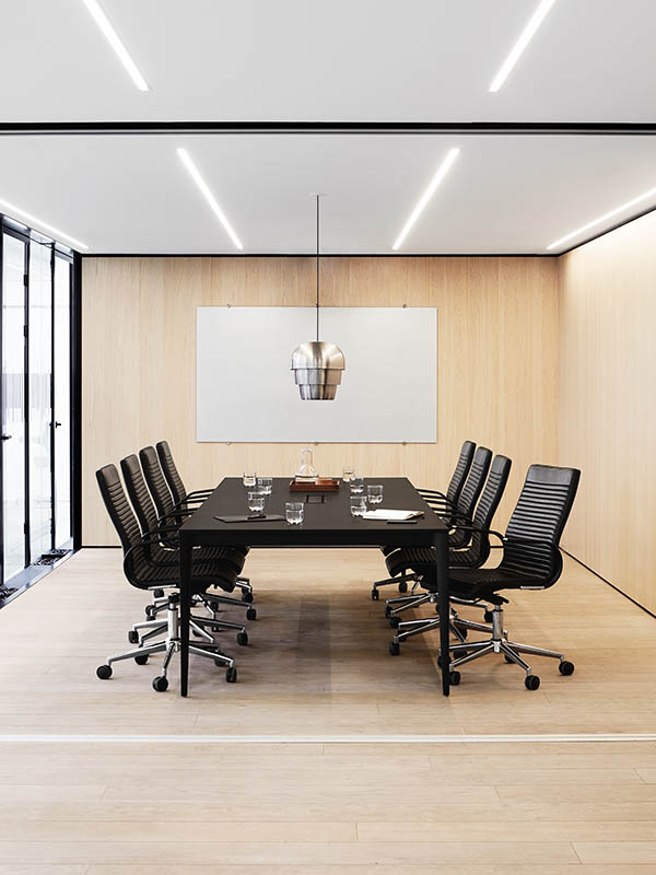 Torino designer conference table